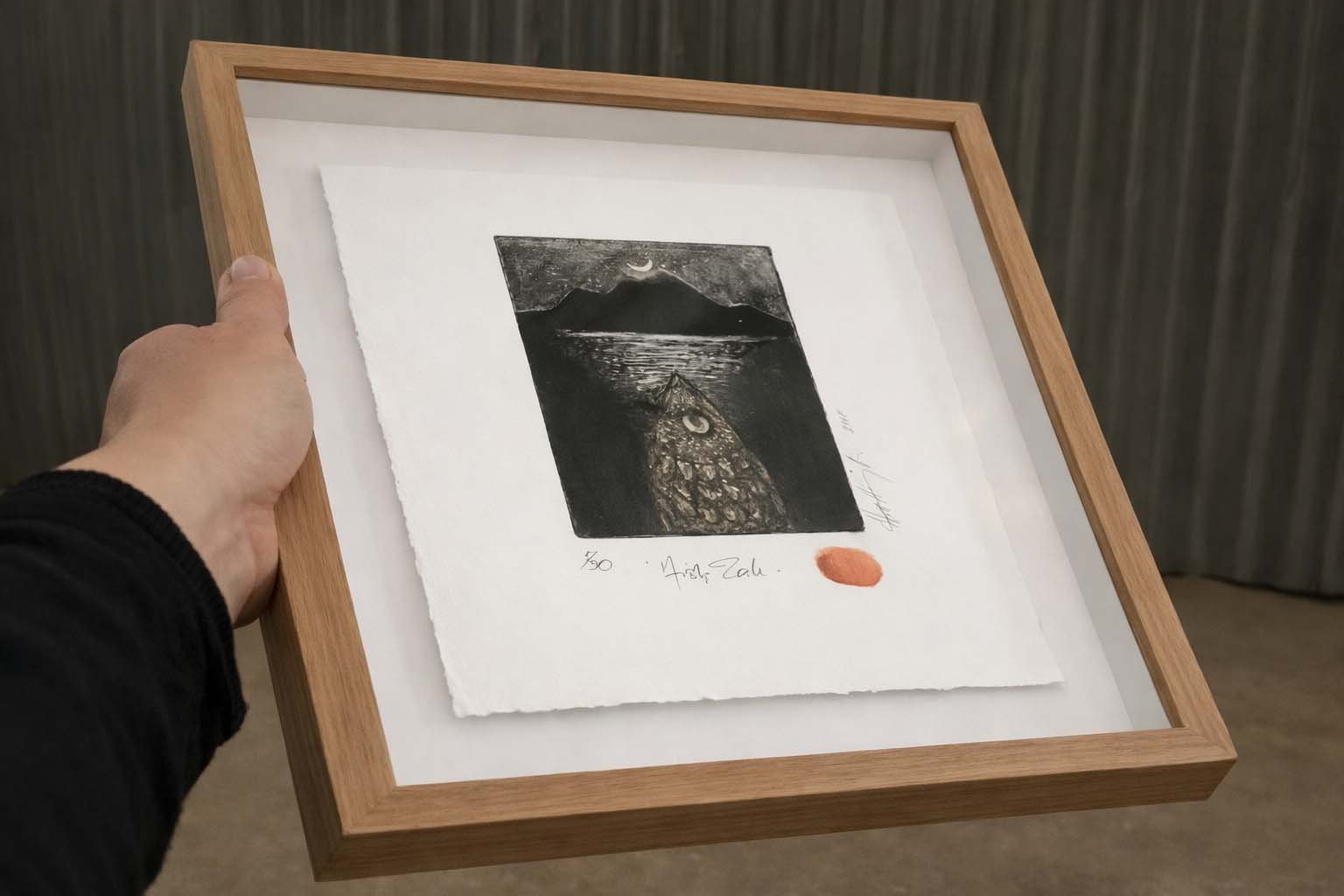 Frame with mount board in Dubai UAE | إطار مع بورد داخلي دبي