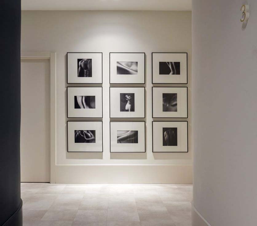 Top standard framing services in Dubai, Abu Dhabi and UAE for artwork, canvas, photos and wall décor | أفضل تأطير دبي برواز قياسي الإمارات