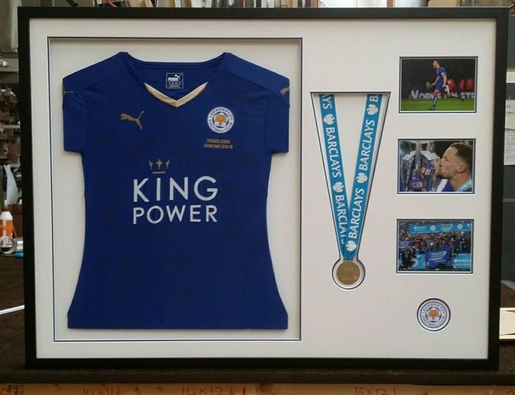 Best jersey framing shop in Dubai UAE | أفضل محل تأطير قمصان رياضية دبي