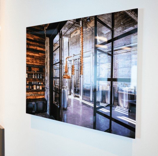 Premium metal printing services in Al Quoz Dubai for artwork, photography and contemporary wall displays by Infinity Art & Frames